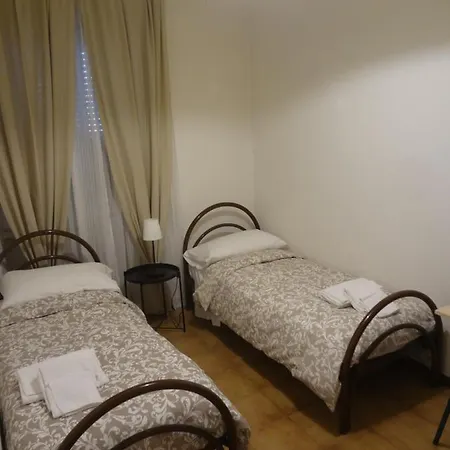 Accademia * Λιβόρνο